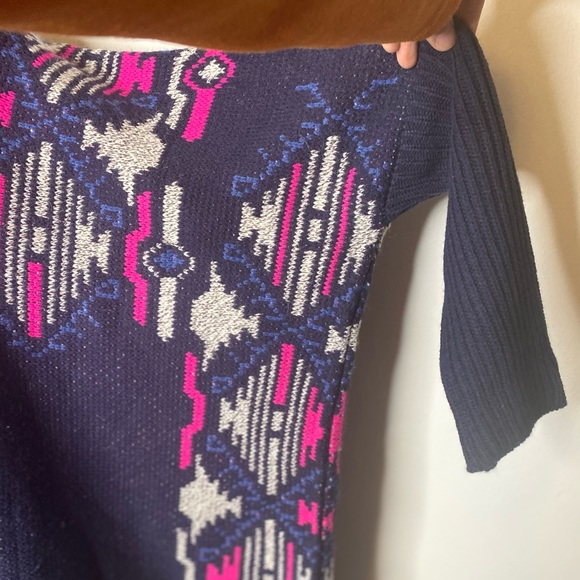 Umgee Oversized Long Knit Fringed Sweater - Navy Blue / Neon Pink - Picture 3 of 6